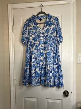1.STATE Blue and White Floral Tiered Puff Sleeve Mini Dress